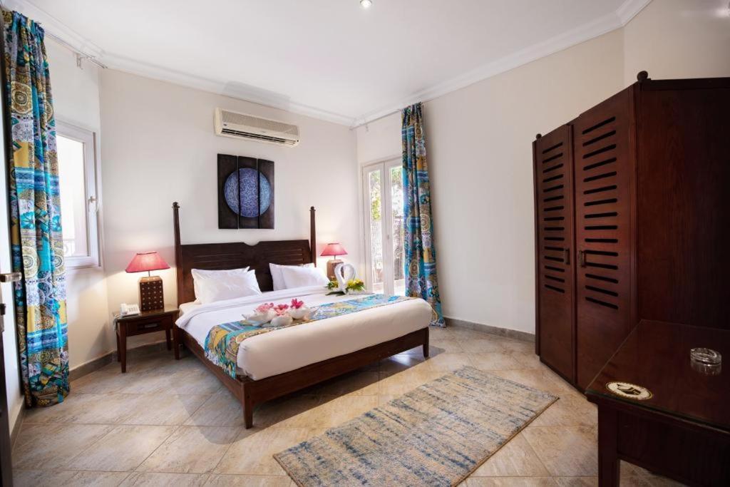 Golden Ocean Marina Hotel เอลอาลาเมน ภายนอก รูปภาพ