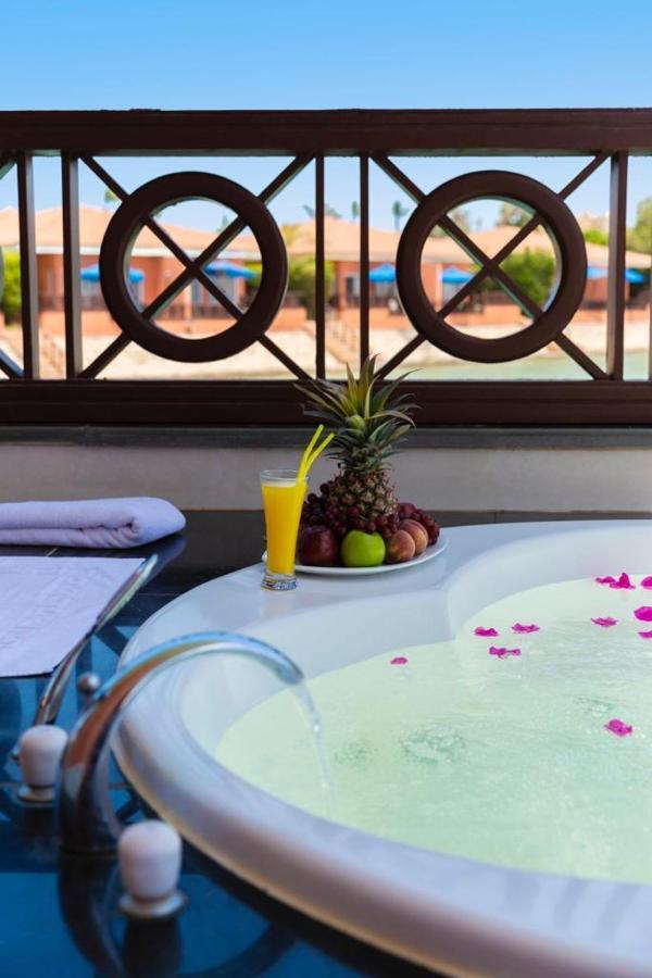 Golden Ocean Marina Hotel เอลอาลาเมน ภายนอก รูปภาพ